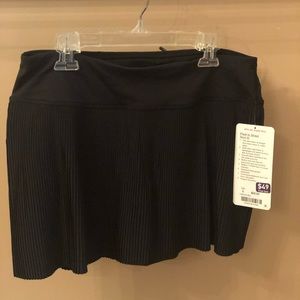 Lulu Lemon Pleat to Street skirt III
